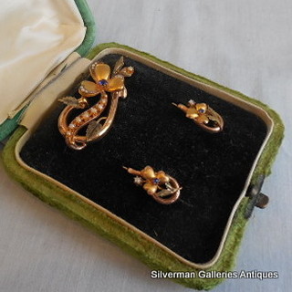 BOXED Early Victorian PIN & EARRINGS