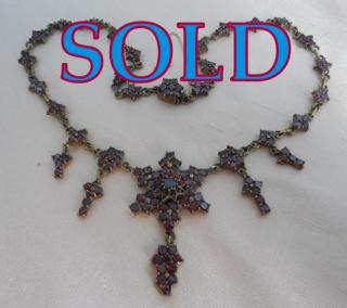 BOHEMIAN GARNETS snowflake & fringe necklace, circa 1880 - 1910