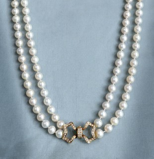 NECKLACES and PENDANTS, Lavalieres, Lockets, Charms and Convertible Pendant-Pins