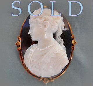 HARDSTONE CAMEO BROOCH in 14k lacy Edwardian mount