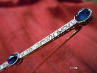 FRENCH ART DECO SAPPHIRE & DIAMONDS PIN