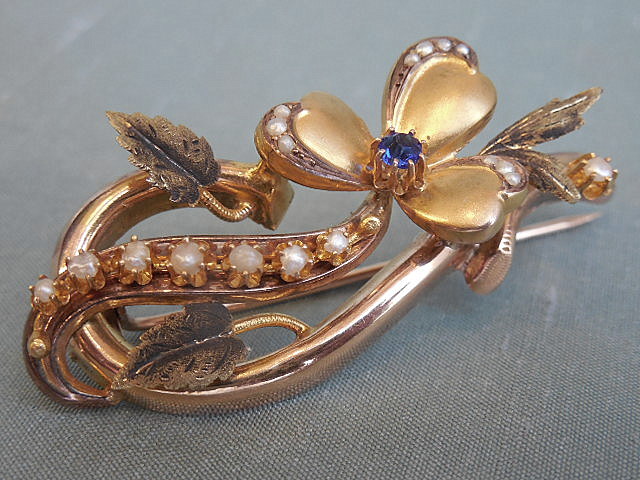 Brooch