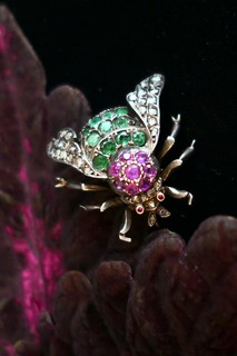 ANTIQUE JEWELED BUMBLE-BEE PIN, circa 1890