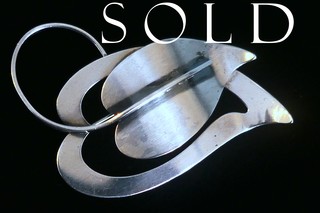 'HEARTS & LEAVES' MODERNIST STERLING SILVER BROOCH (signed)