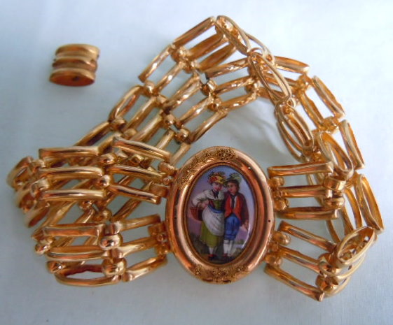 As a lavish double-strand bracelet