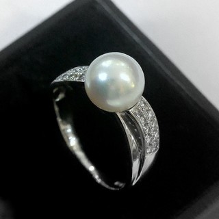 9 MM Japanese Akoya Cultured Pearl & 20 Diamonds