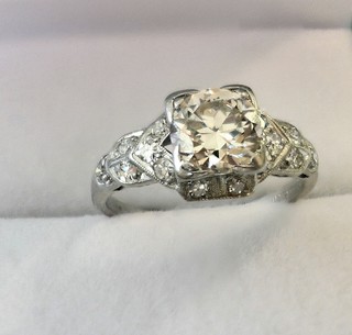 1920's ART DECO 1.48 carats DIAMONDS IN PLATINUM