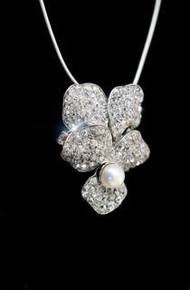 PANSY -- "Pensee" ("Thoughts"), 140 wonderful early diamonds, 3 carats