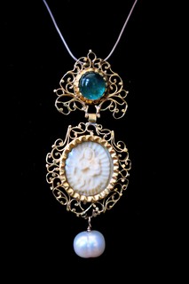 CROSSES, Christian medals & reliquaries