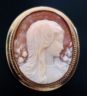 "MADONNA OF THE ROSES", 14k Gold & Shell Cameo pendant - necklace enhancer