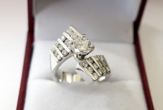 1.50 CARATS "CROSSOVER DAZZLER"