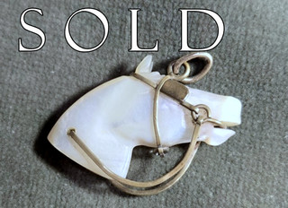 HORSE HEAD PENDANT CHARM, Mother of Pearl
