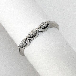 "TRIPLE GARLAND" THREE MARQUISE DIAMONDS white gold wedding band