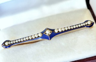 27 Natural Pearls in "Bleu Celeste" ("sky blue") enamel