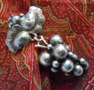 Large HANGING GRAPE CLUSTER brooch