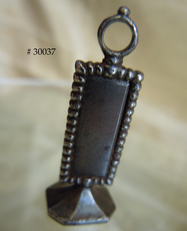 Slender pendant fob design