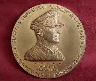 From family of Douglas MacArthur scarce ORINGINAL ISSUE Congressional Medal